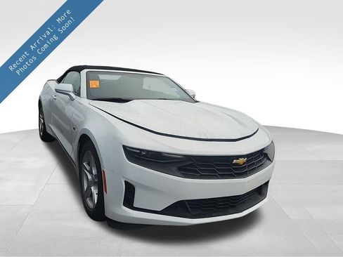 Used 2023 Chevrolet Camaro LT image 1