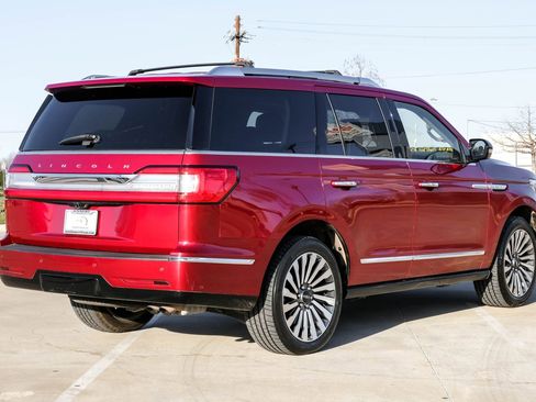 Used 2018 Lincoln Navigator Reserve w/ Technology Package image 11