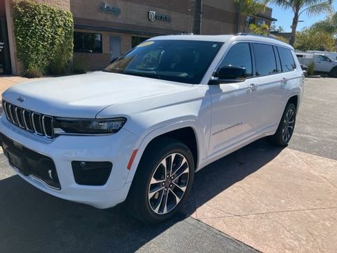 Used 2022 Jeep Grand Cherokee L Overland w/ Luxury Tech Group IV image 2