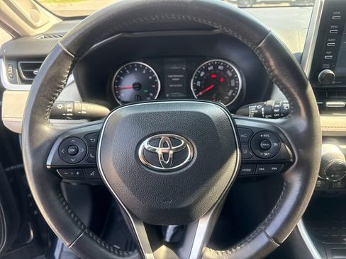 Used 2021 Toyota RAV4 XLE Premium AWD/4WD image 11