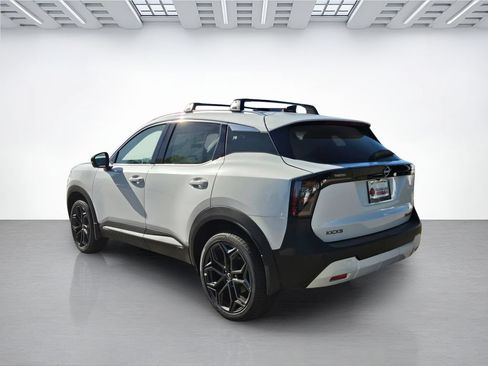 New 2026 Nissan Kicks SR AWD/4WD image 6