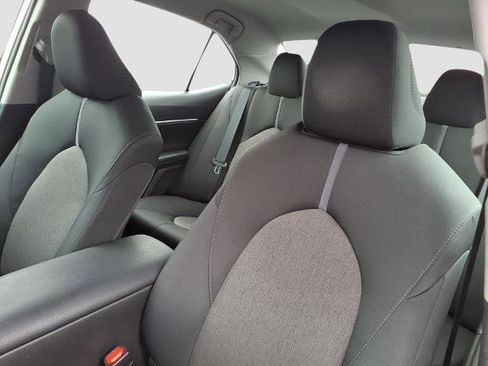Used 2021 Toyota Camry LE FWD image 19