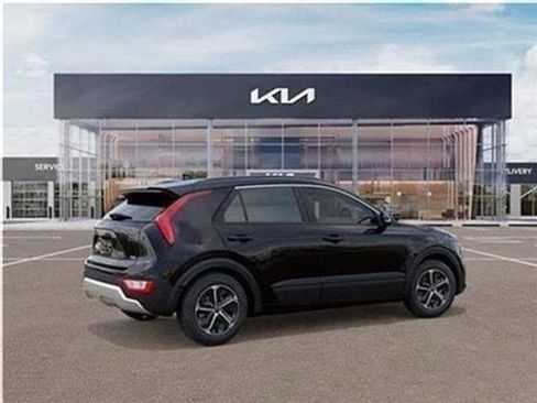 New 2025 Kia Niro EX image 87