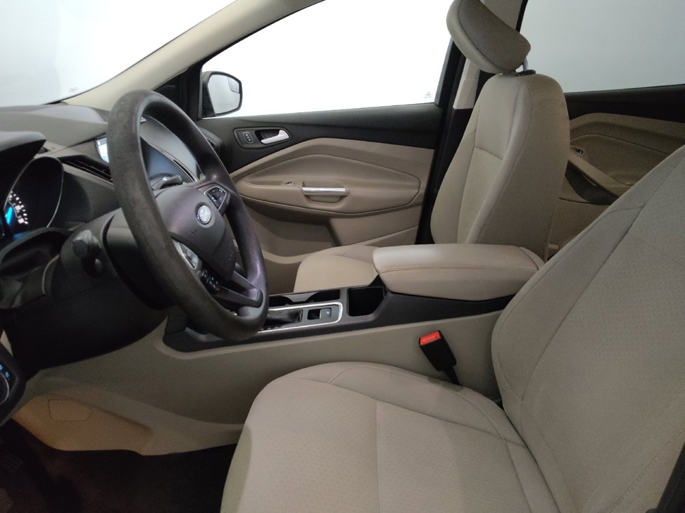 Used 2019 Ford Escape SE FWD image 17