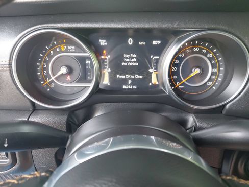 Used 2022 Jeep Gladiator Overland AWD/4WD image 7