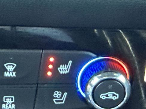 Used 2023 Buick Enclave Premium w/ Experience Buick Package image 22