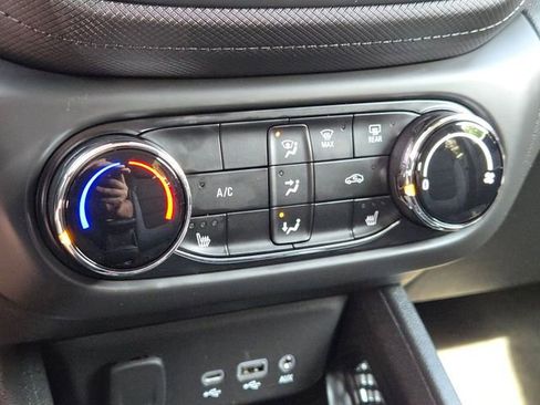 Used 2023 Chevrolet TrailBlazer LT FWD image 27