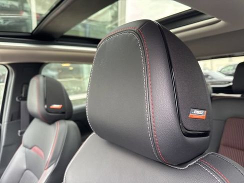 Used 2025 Nissan Kicks SR w/ SR Premium Package AWD/4WD image 21