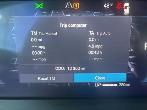 Used 2025 Volvo XC90 B6 Plus image 21