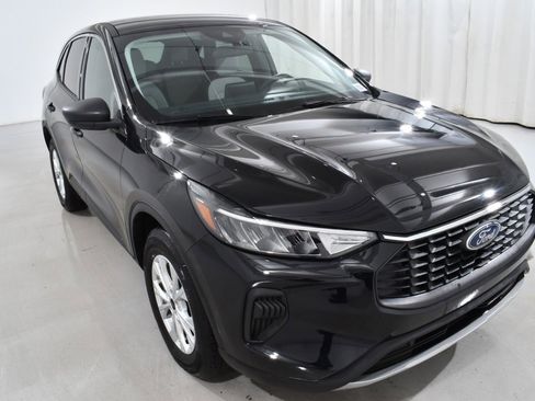 Used 2023 Ford Escape Active image 4