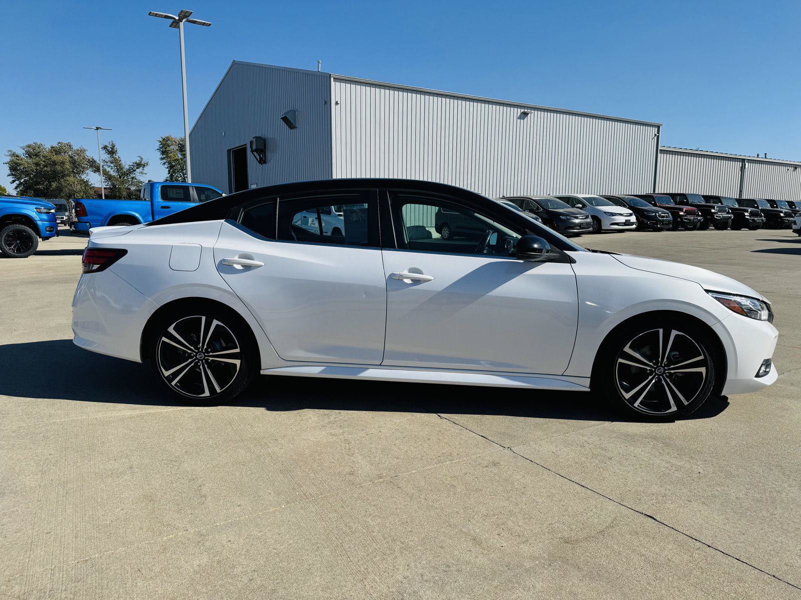 Used 2021 Nissan Sentra SR FWD image 36