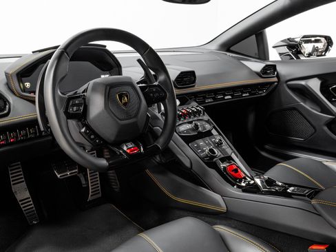 Used 2017 Lamborghini Huracan LP 580-2 image 7