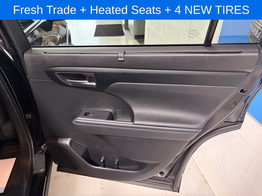 Used 2024 Toyota Highlander XSE AWD/4WD image 19