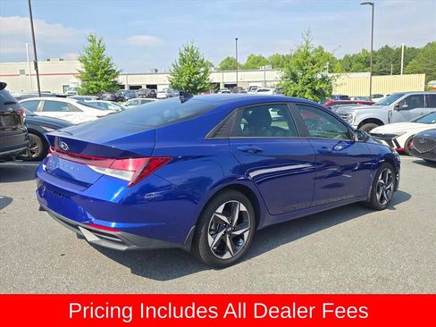 Used 2023 Hyundai Elantra SEL w/ Convenience Package FWD image 3