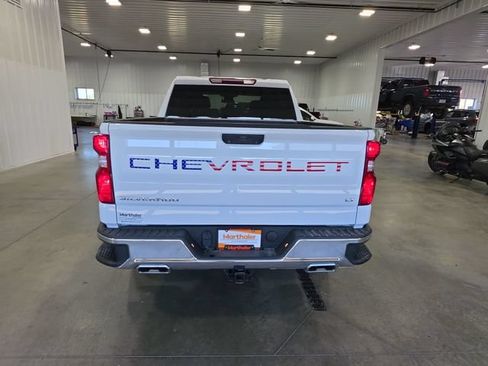 Used 2023 Chevrolet Silverado 1500 LT AWD/4WD image 7