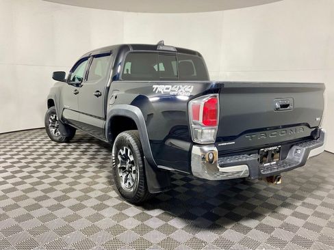 Used 2020 Toyota Tacoma TRD Off-Road image 9