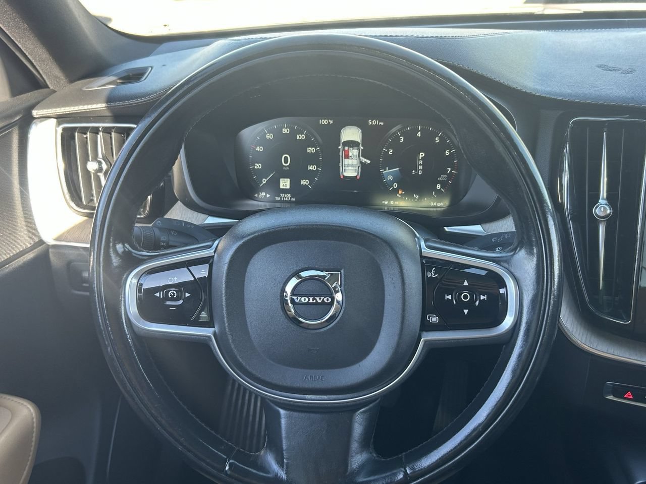Used 2018 Volvo XC60 T6 Inscription w/ Luxury Seat Package AWD/4WD image 25