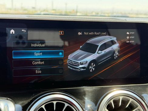 Used 2020 Mercedes-Benz GLB 250 image 22