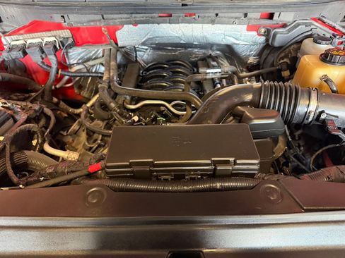 Used 2013 Ford F150 XLT w/ Luxury Equipment Group AWD/4WD image 5