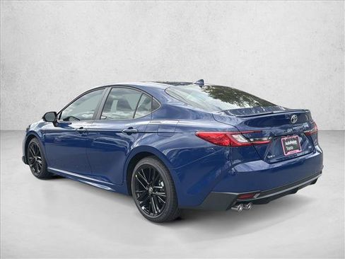Used 2026 Toyota Camry SE w/ Convenience Package FWD image 7