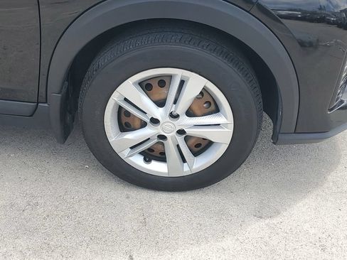Used 2024 Nissan Kicks S FWD image 13