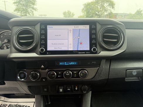 Used 2023 Toyota Tacoma 4x4 Double Cab image 14