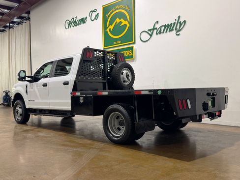 Used 2022 Ford F350 XL w/ Power Equipment Group image 6