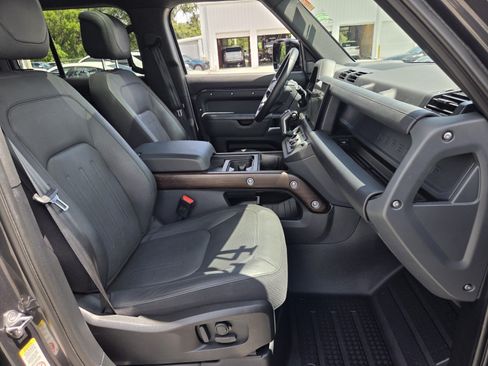 Used 2024 Land Rover Defender 110 X AWD/4WD image 17
