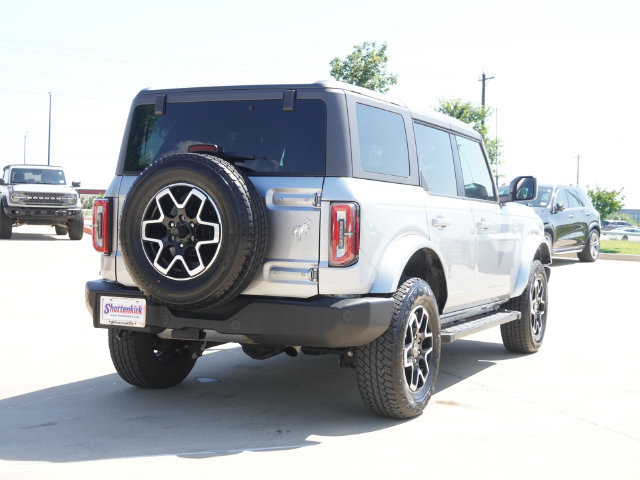 Used 2024 Ford Bronco Outer Banks AWD/4WD image 9