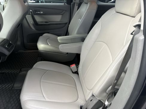 Used 2017 GMC Acadia Limited SLT FWD image 8