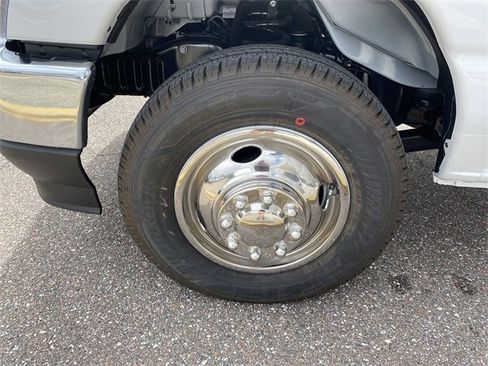 New 2026 Ford E-350 and Econoline 350 Super Duty w/ Power Equipment Group image 25