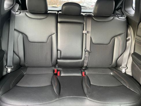 Used 2025 Jeep Compass Trailhawk w/ Trailer Tow Group image 37