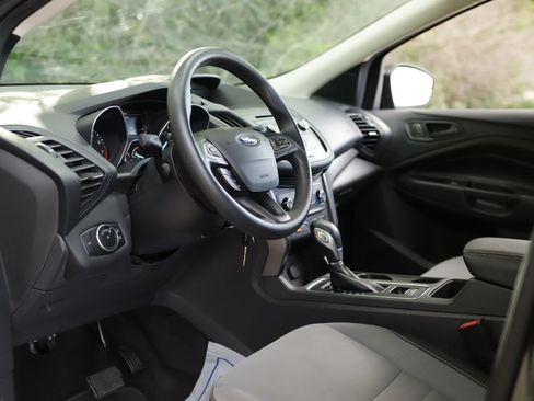 Used 2017 Ford Escape S FWD image 9