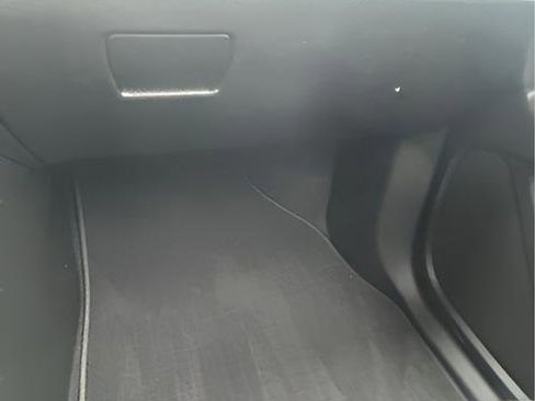 Used 2020 Chevrolet Traverse LT image 30