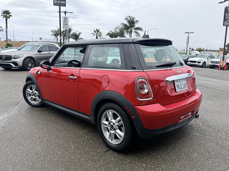 Used 2013 MINI Cooper Hardtop FWD image 5