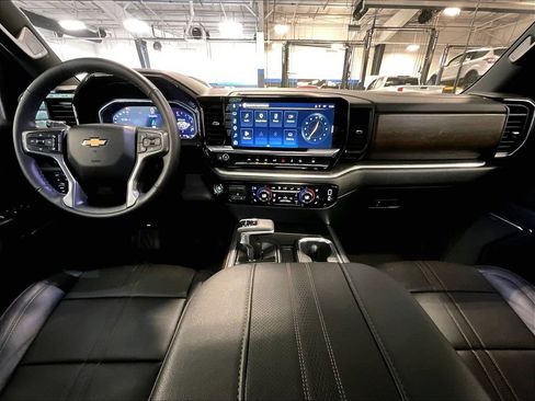 Used 2026 Chevrolet Silverado 1500 High Country w/ Technology Package AWD/4WD image 21