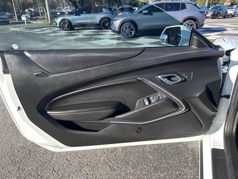 Used 2017 Chevrolet Camaro SS image 6