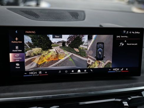 Used 2025 BMW X5 sDrive40i w/ Climate Comfort Package image 38