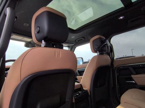 Certified 2025 Land Rover Defender 110 S image 18