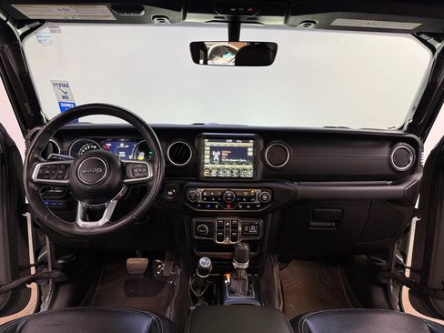 Used 2021 Jeep Wrangler Unlimited Sahara w/ Cold Weather Group AWD/4WD image 11