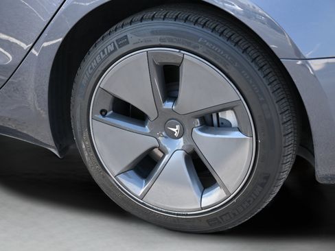 Used 2023 Tesla Model 3 Standard Range RWD image 34
