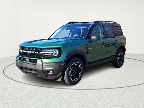 New 2025 Ford Bronco Sport Outer Banks image 2