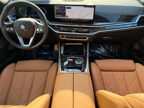 Used 2025 BMW X5 xDrive40i w/ Climate Comfort Package image 10