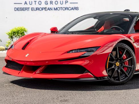 Used 2022 Ferrari SF90 Stradale AWD/4WD image 2