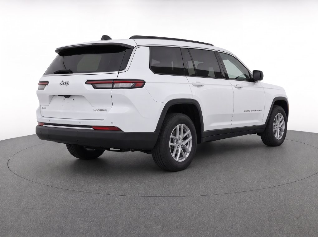 Used 2024 Jeep Grand Cherokee L Laredo w/ Trailer Tow Package AWD/4WD image 6