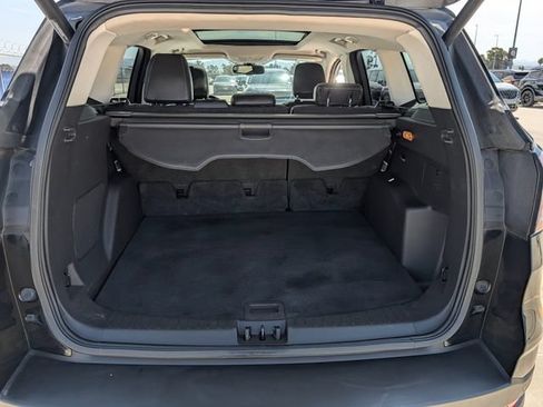 Used 2018 Ford Escape Titanium AWD/4WD image 10