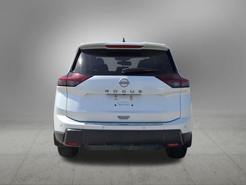 Used 2024 Nissan Rogue S FWD image 5