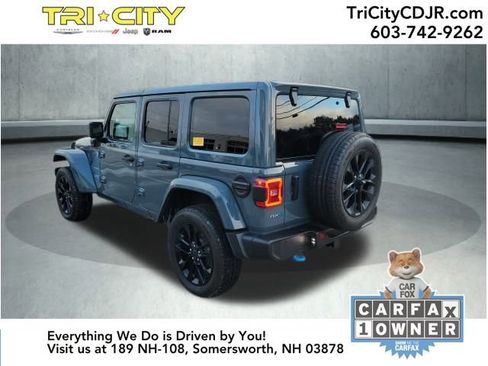 Used 2024 Jeep Wrangler Unlimited Sahara image 3