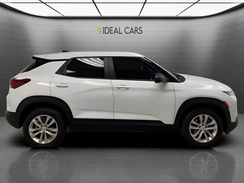 Used 2021 Chevrolet TrailBlazer LS FWD image 4