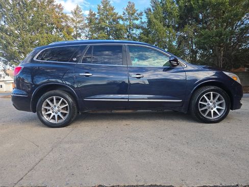 Used 2017 Buick Enclave Leather image 2